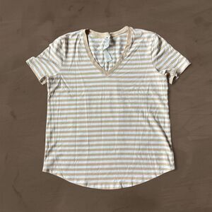 Lululemon tan striped short sleeve v neck Love top size 6